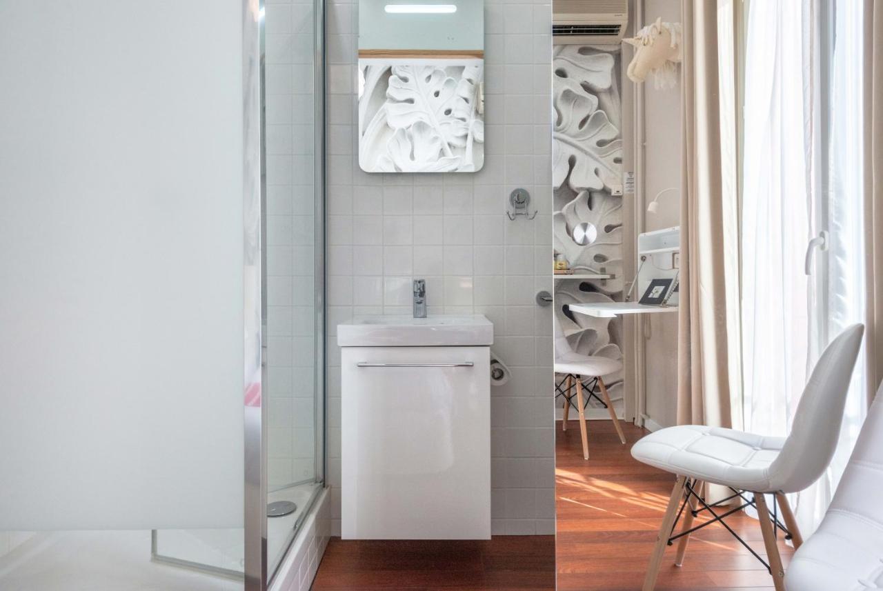Cecil Hotel 3*